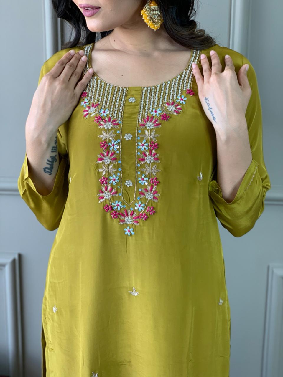 YELLOW GREEN COLOURED WOMEN'S VISCOSE CHANDERI KURTA WITH PANT DUPATTA SET