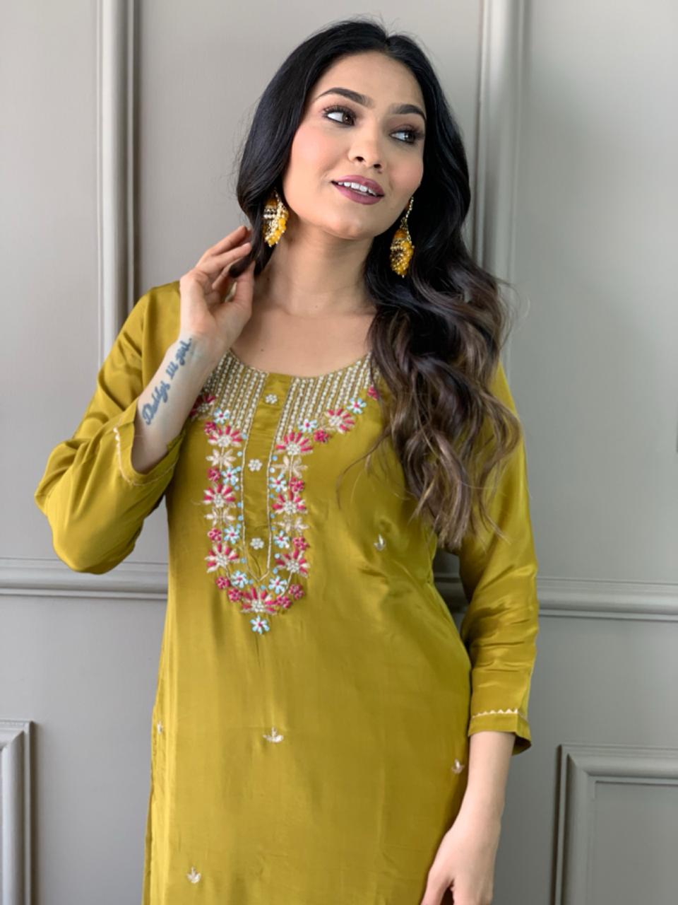 YELLOW GREEN COLOURED WOMEN'S VISCOSE CHANDERI KURTA WITH PANT DUPATTA SET