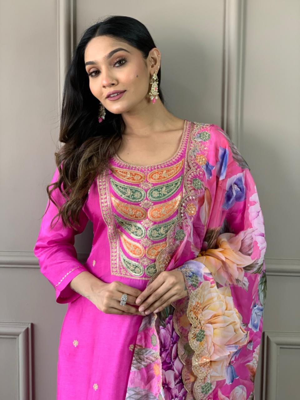PINK COLOURED WOMEN'S VISCOSE CHANDERI KURTA WITH PANT DUPATTA SET