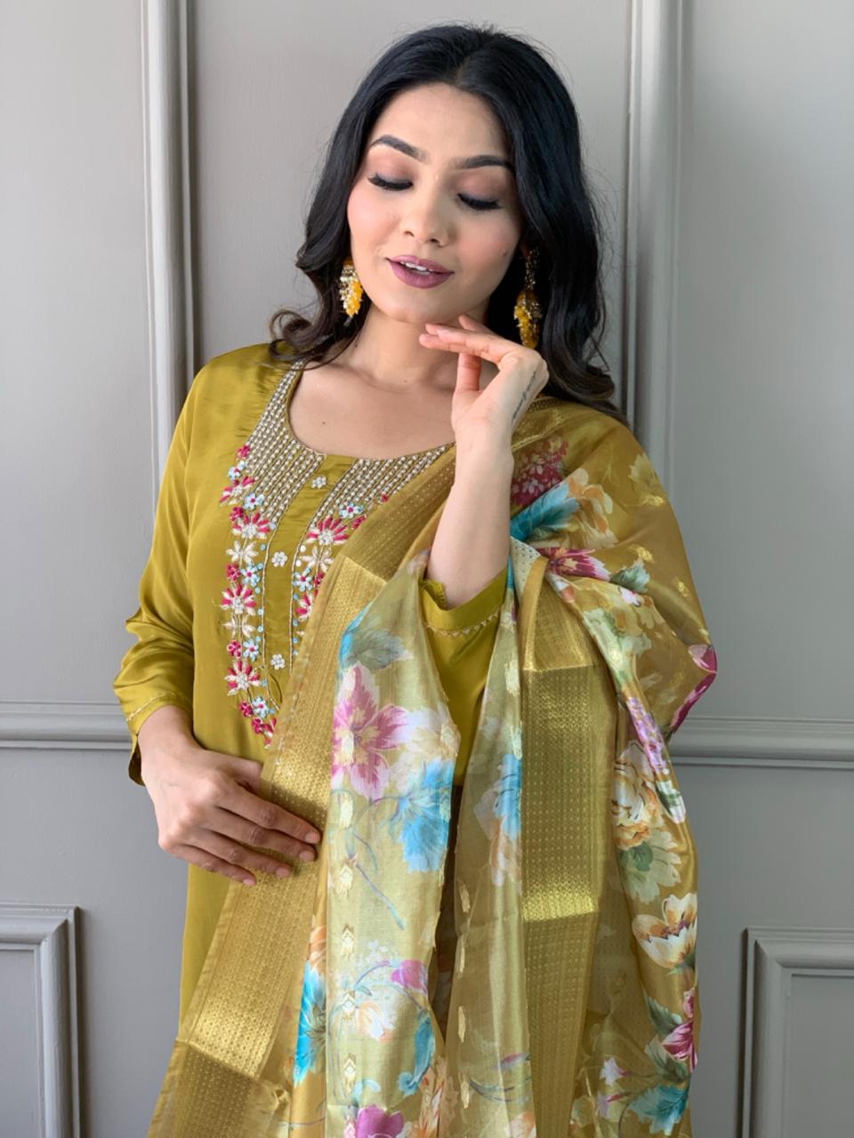 YELLOW GREEN COLOURED WOMEN'S VISCOSE CHANDERI KURTA WITH PANT DUPATTA SET