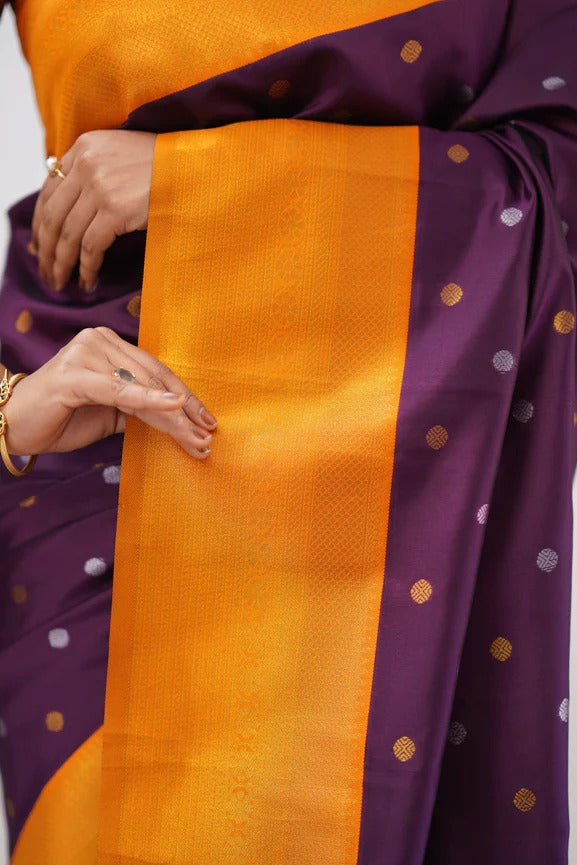 Floral Zari Silk Blend Banarasi Saree