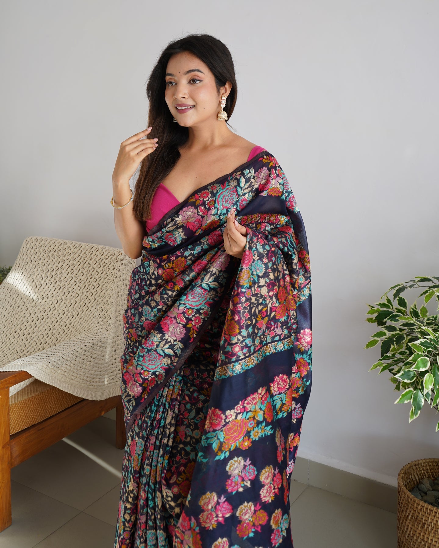 Kashmiri Weaving Multiple color thread weaving pure zari weaving Blue coloured saree