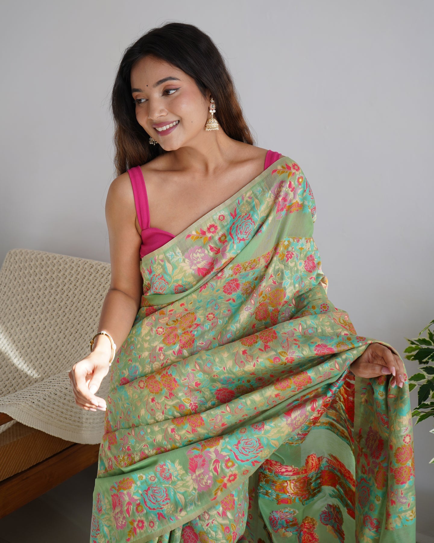 Kashmiri Weaving Multiple color thread weaving pure zari weaving Pista coloured saree