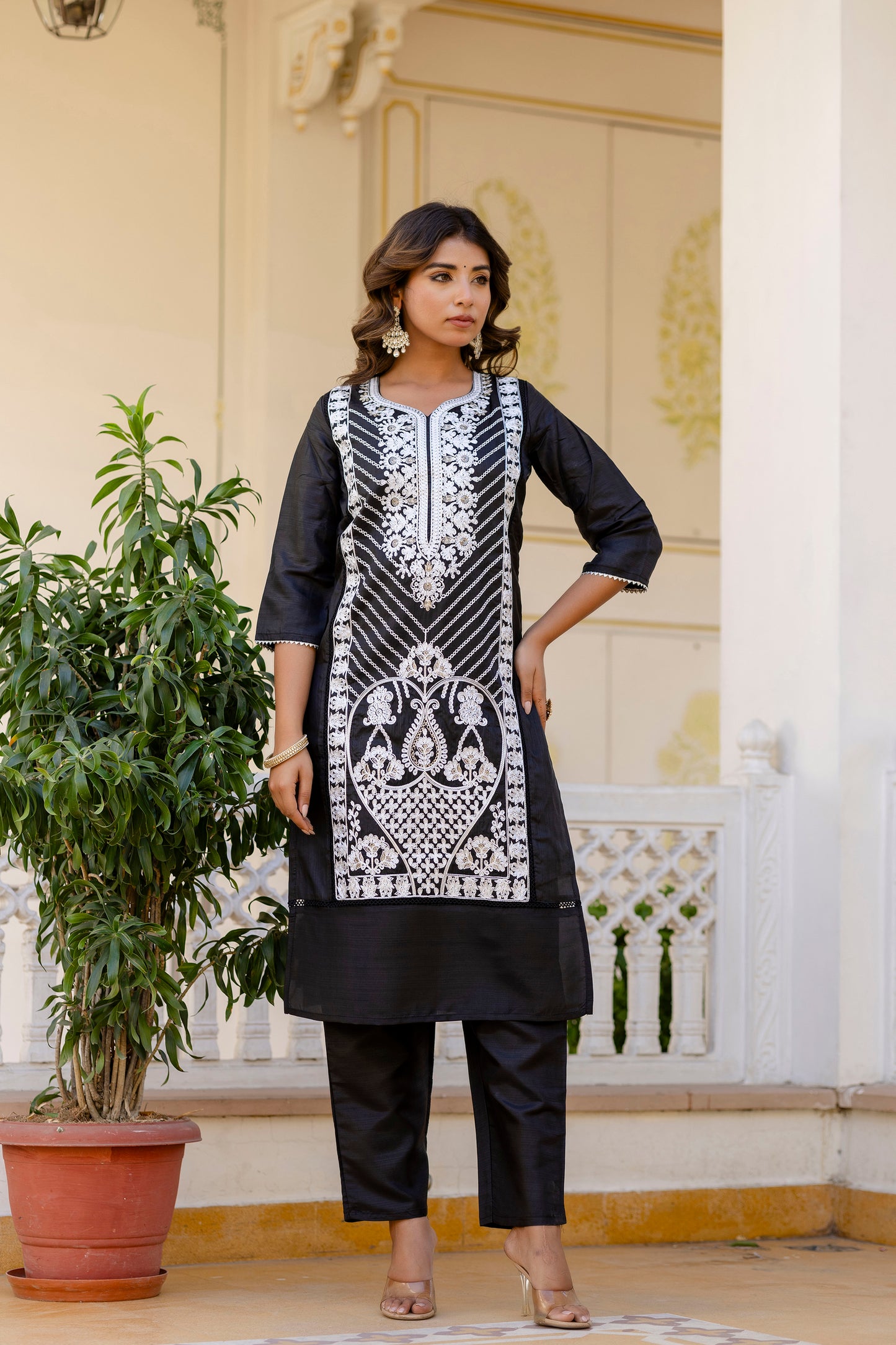 BLACK COLOURED WOMEN'S PURE SILK KURTA WITH DUPATTA SET