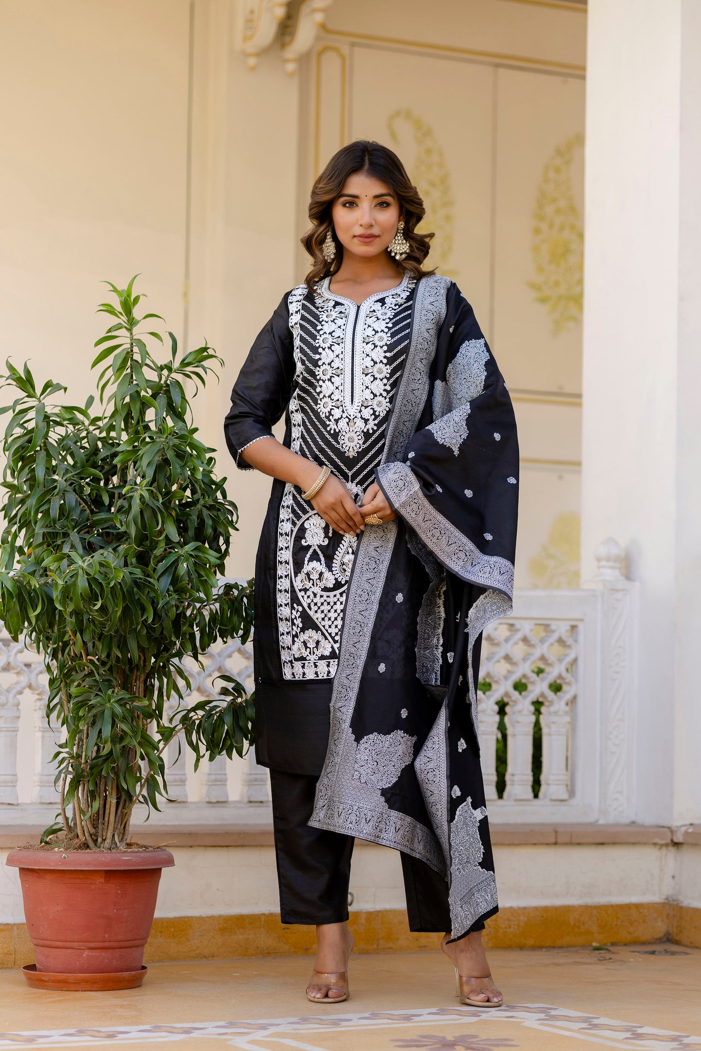 BLACK COLOURED WOMEN'S PURE SILK KURTA WITH DUPATTA SET