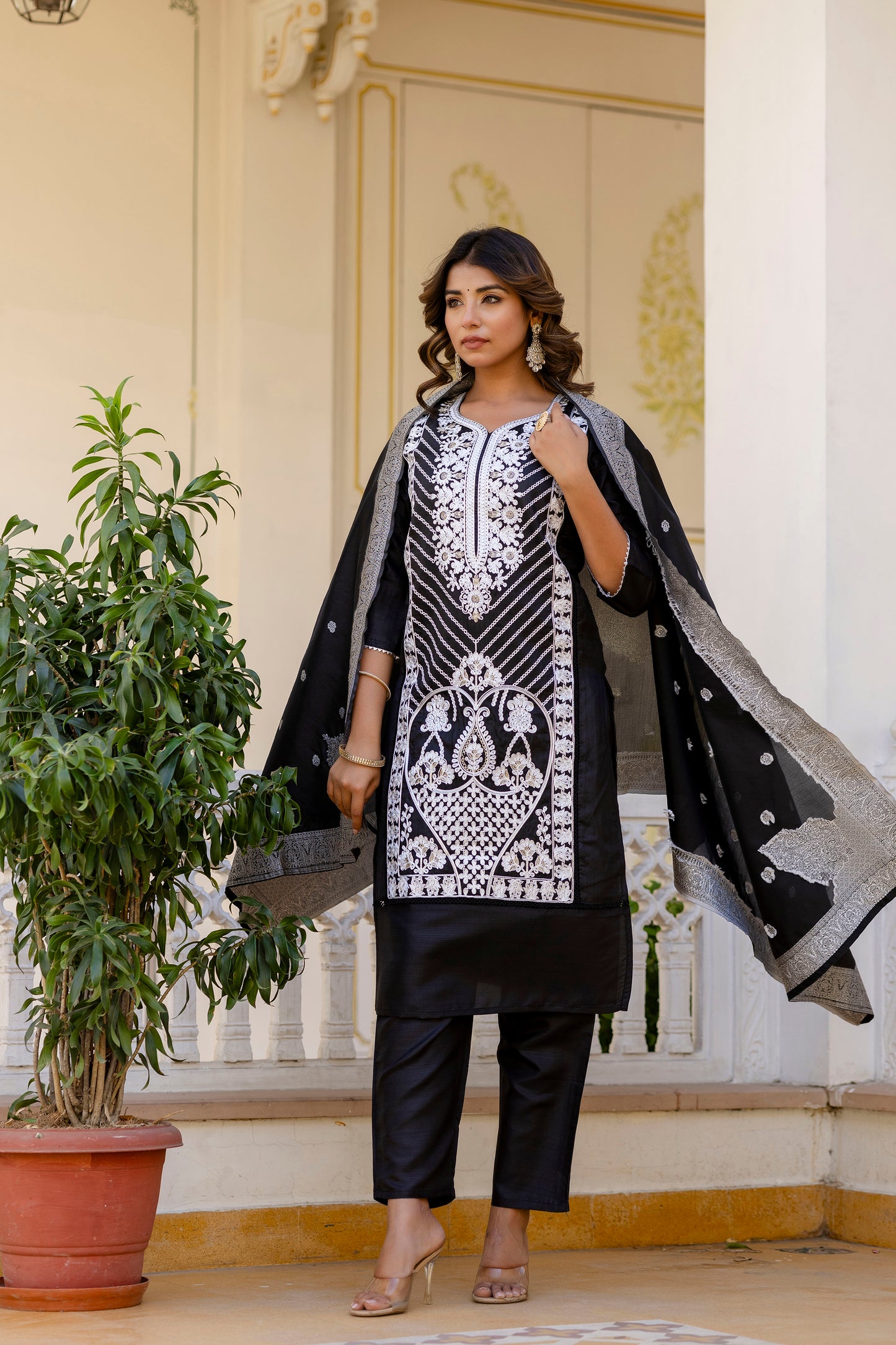 BLACK COLOURED WOMEN'S PURE SILK KURTA WITH DUPATTA SET