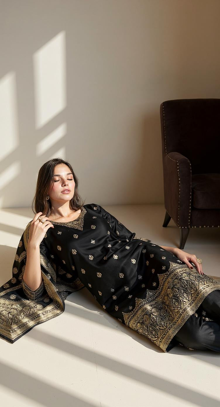 BLACK COLOURED WOMEN'S SILK KURTA WITH DUPATTA SET