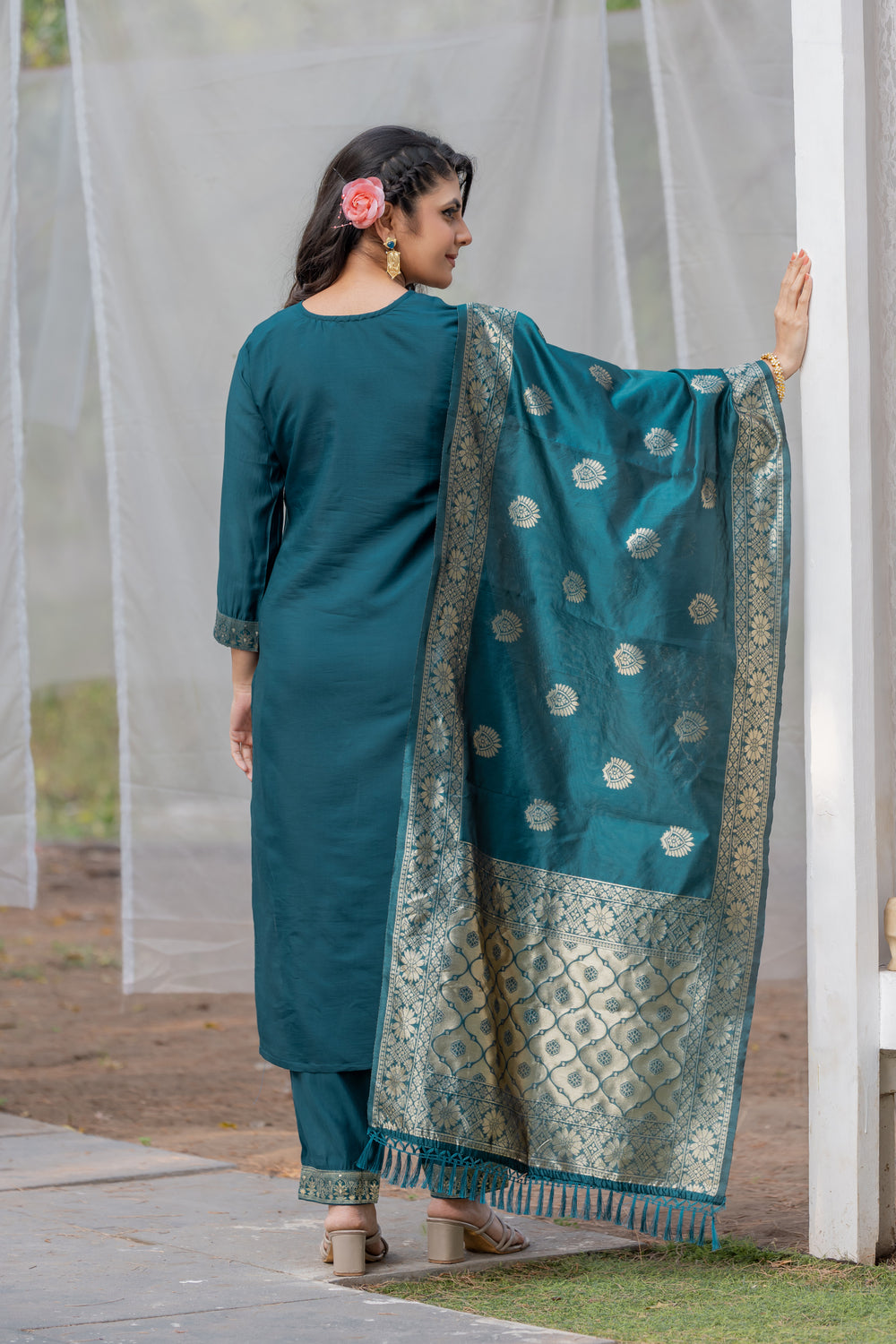 GREEN COLOURED TREDITIONAL WEAR KURTA SET