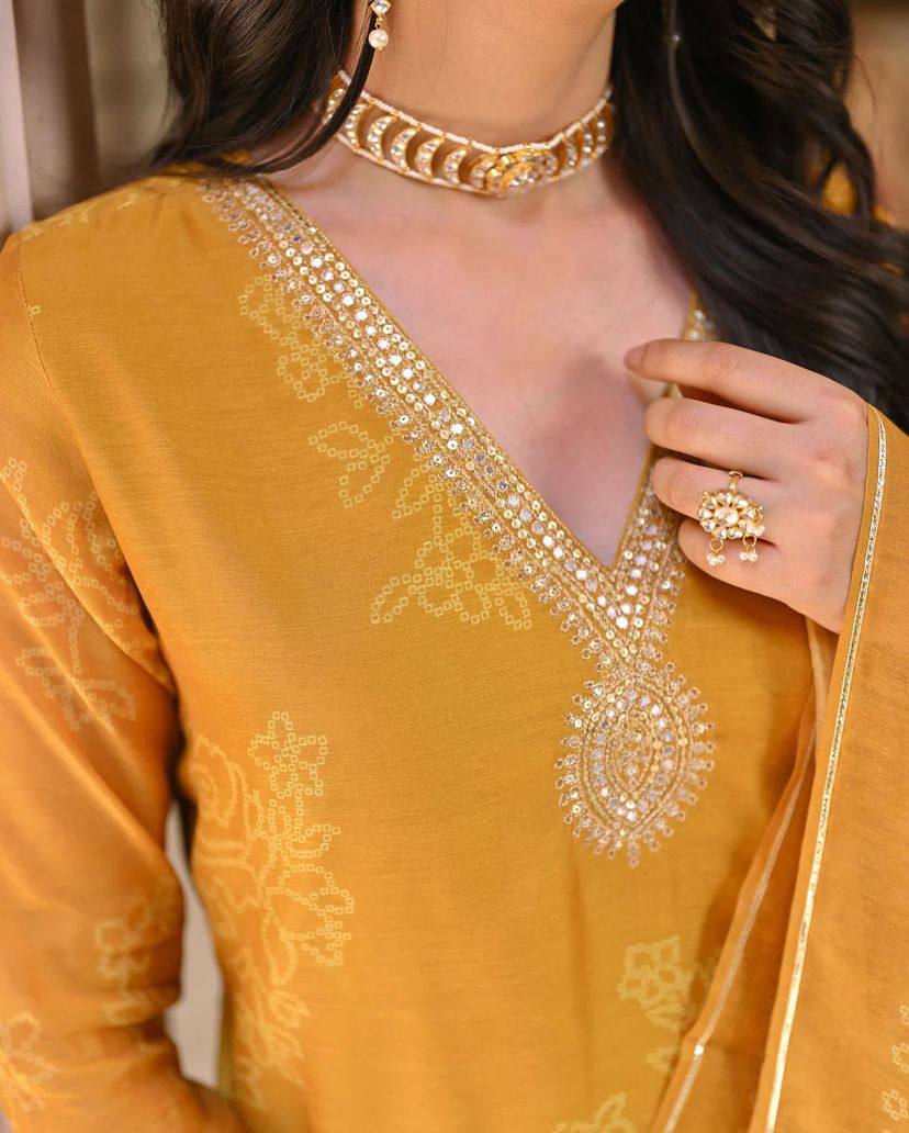MUSTARD COLOURED WOMEN'S PRINTED EMBROIDERED KURTA WITH PANT DUPATTA SET