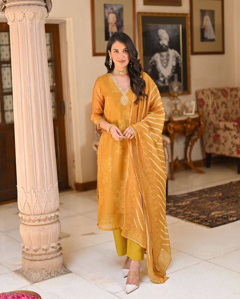 MUSTARD COLOURED WOMEN'S PRINTED EMBROIDERED KURTA WITH PANT DUPATTA SET