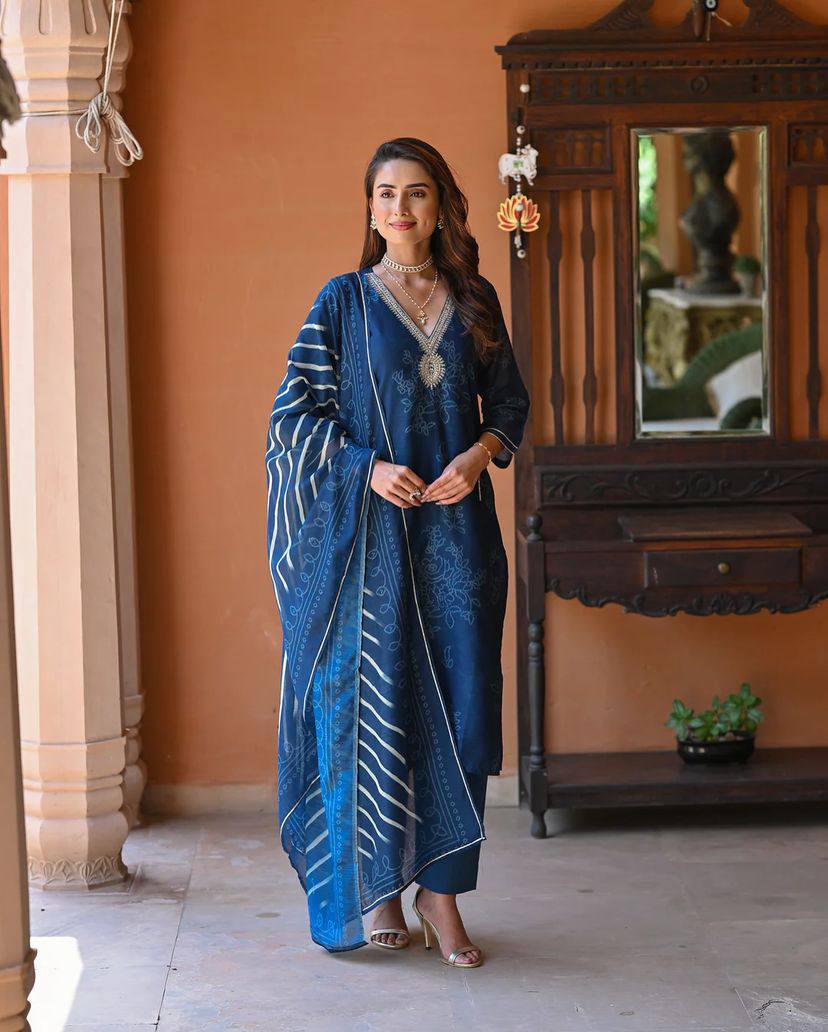 BLUE COLOURED WOMEN'S PRINTED EMBROIDERED KURTA WITH PANT DUPATTA SET