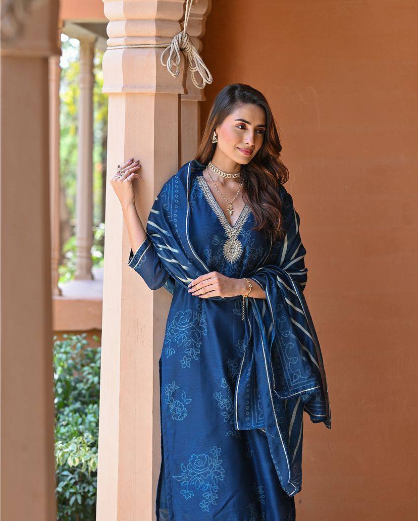 BLUE COLOURED WOMEN'S PRINTED EMBROIDERED KURTA WITH PANT DUPATTA SET