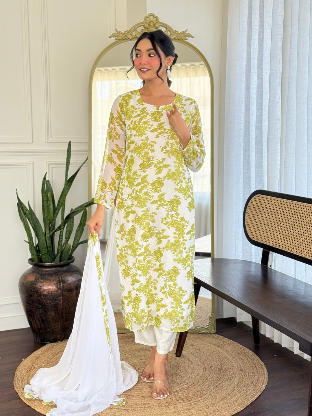 GREEN COLOURED WOMEN'S GEORGETTE KURTA WITH PANT DUPATTA SET