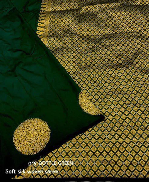 THE BANARASI SAREEIS MADE UP OF SILK THREADS WOVEN USING