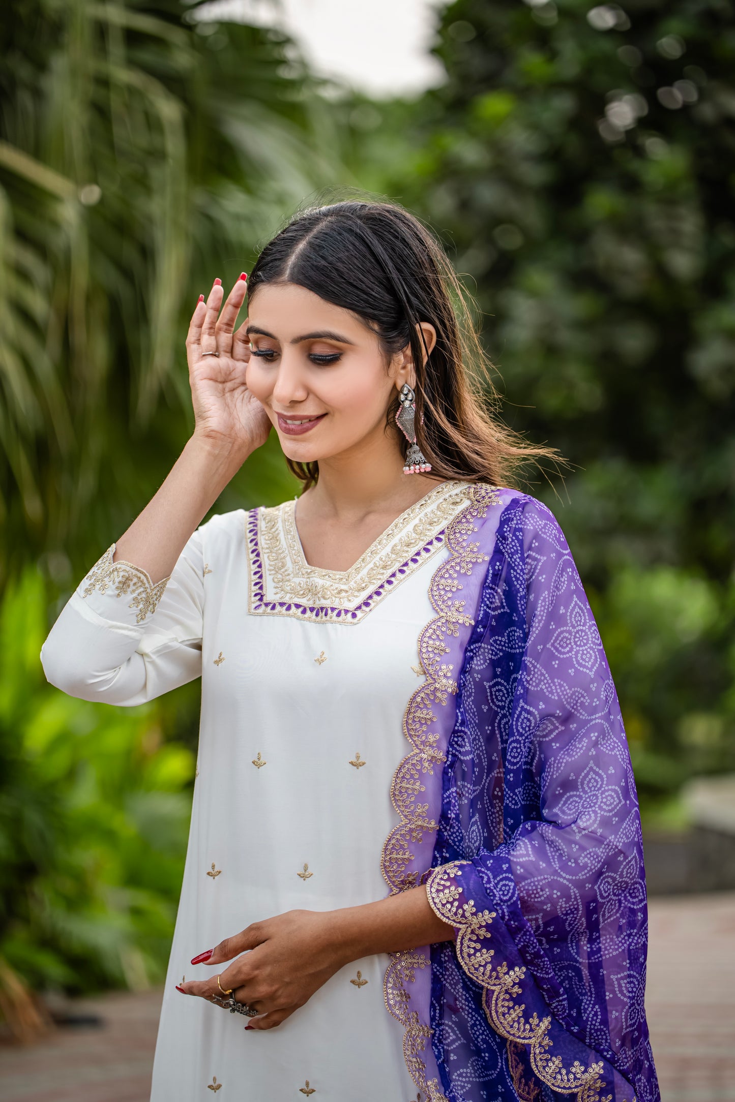 WHITE COLOURED WOMEN'S ROMAN SILK EMBROIDERED KURTA WITH PANT DUPATTA SET
