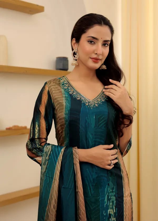 AALIYA BLUE COLOURED WOMEN'S SOFT RAYON SLUB KURTA WITH PANT DUPATTA SET