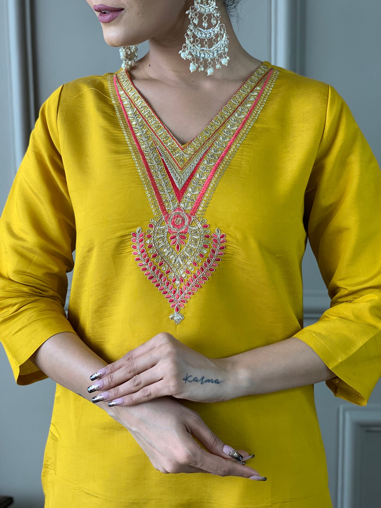 YELLOW COLOURED Women Embroidered Chanderi Kurta set