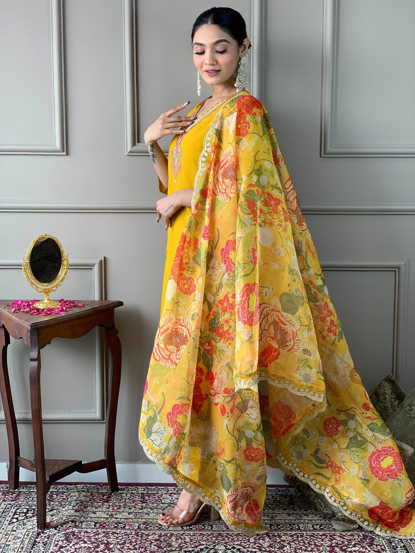 YELLOW COLOURED Women Embroidered Chanderi Kurta set