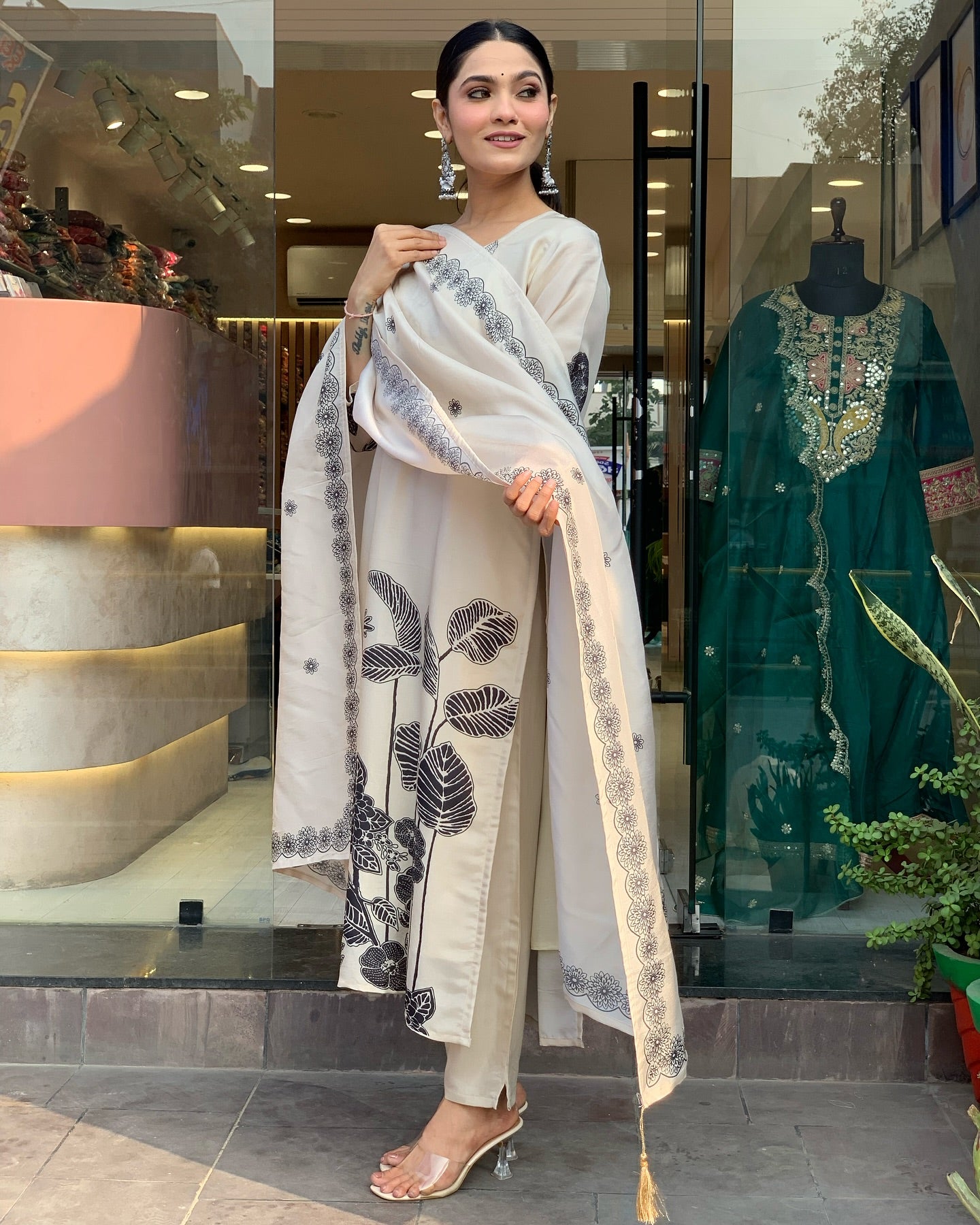 WHITE COLOURED WOMEN EMBROIDERY WORK KURTA SET