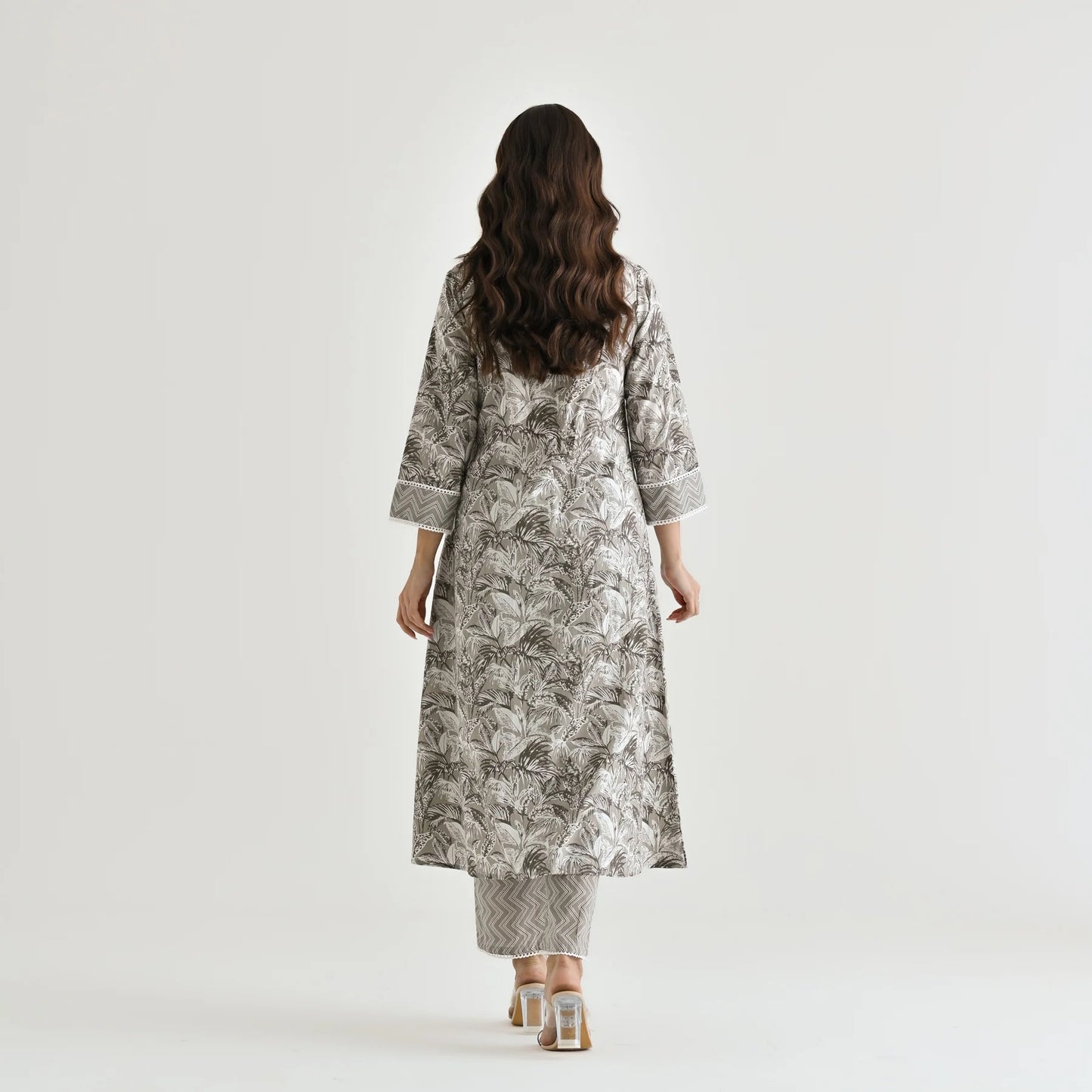 MOTI GREY COLOURED WOMEN'S RAYON SLUB LACE WORK KURTA WITH PANT SET
