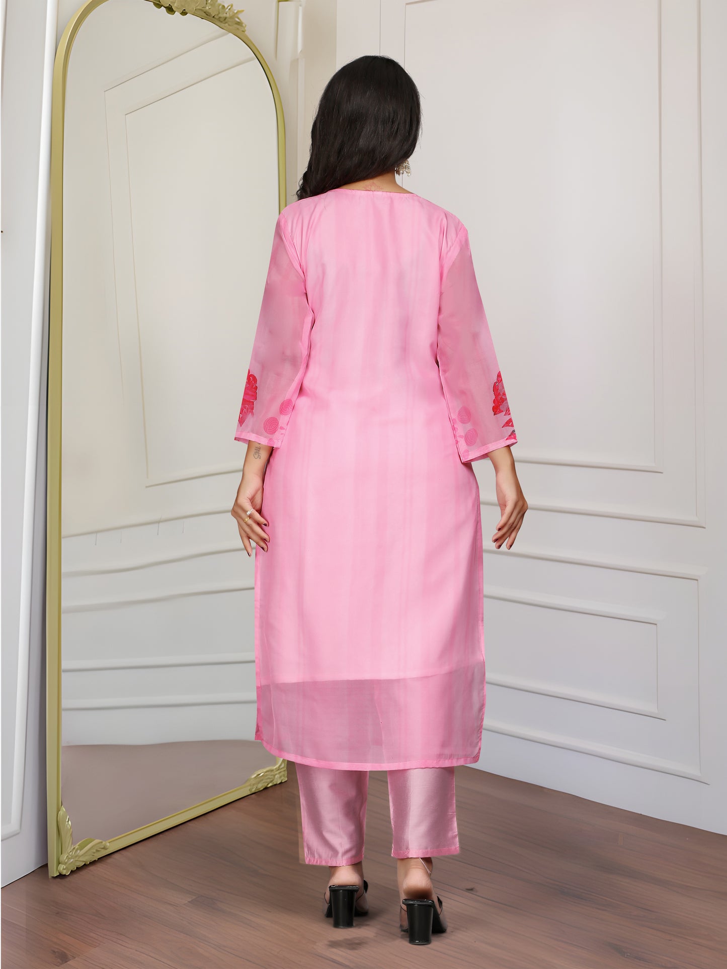 HARLIN LIGHT PINK COLOURED WOMEN'S EMBROIDERY KURTA SET