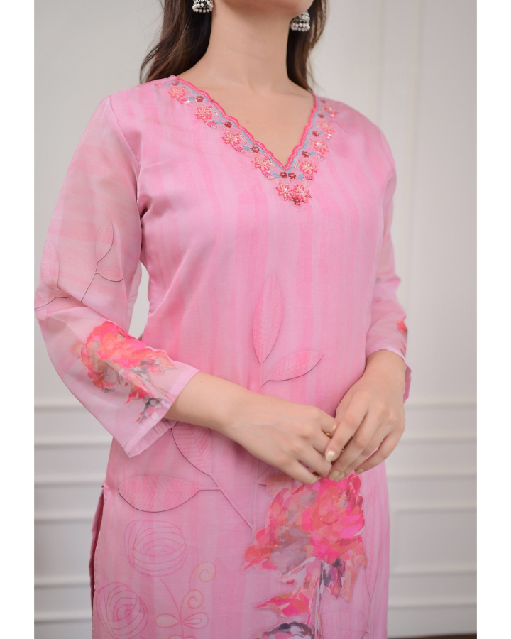 HARLIN LIGHT PINK COLOURED WOMEN'S EMBROIDERY KURTA SET