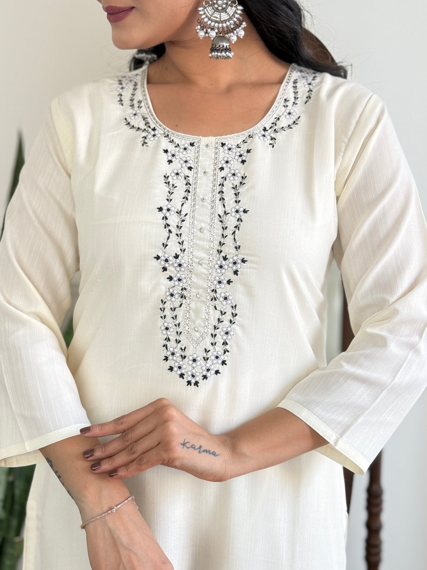 WHITE COLOURED WOMEN'S VISCOSE BLEND REYON EMBROIDERED KURTA WITH PANT DUPATTA SET