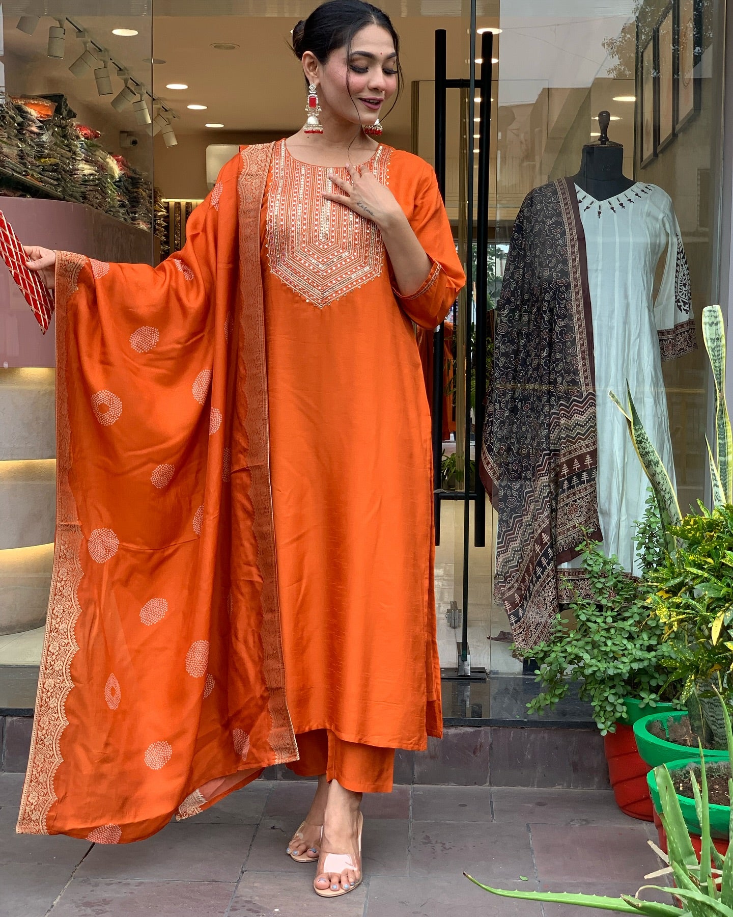KRITVA ORANGE COLOURED WOMEN'S CHANDERI SILK KURTA SET