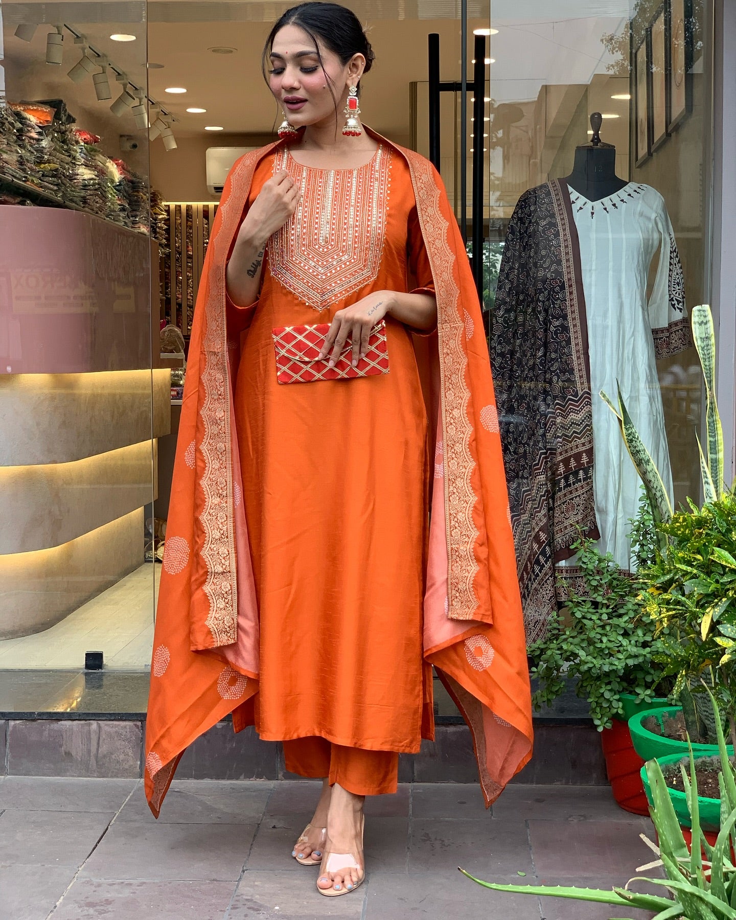 KRITVA ORANGE COLOURED WOMEN'S CHANDERI SILK KURTA SET
