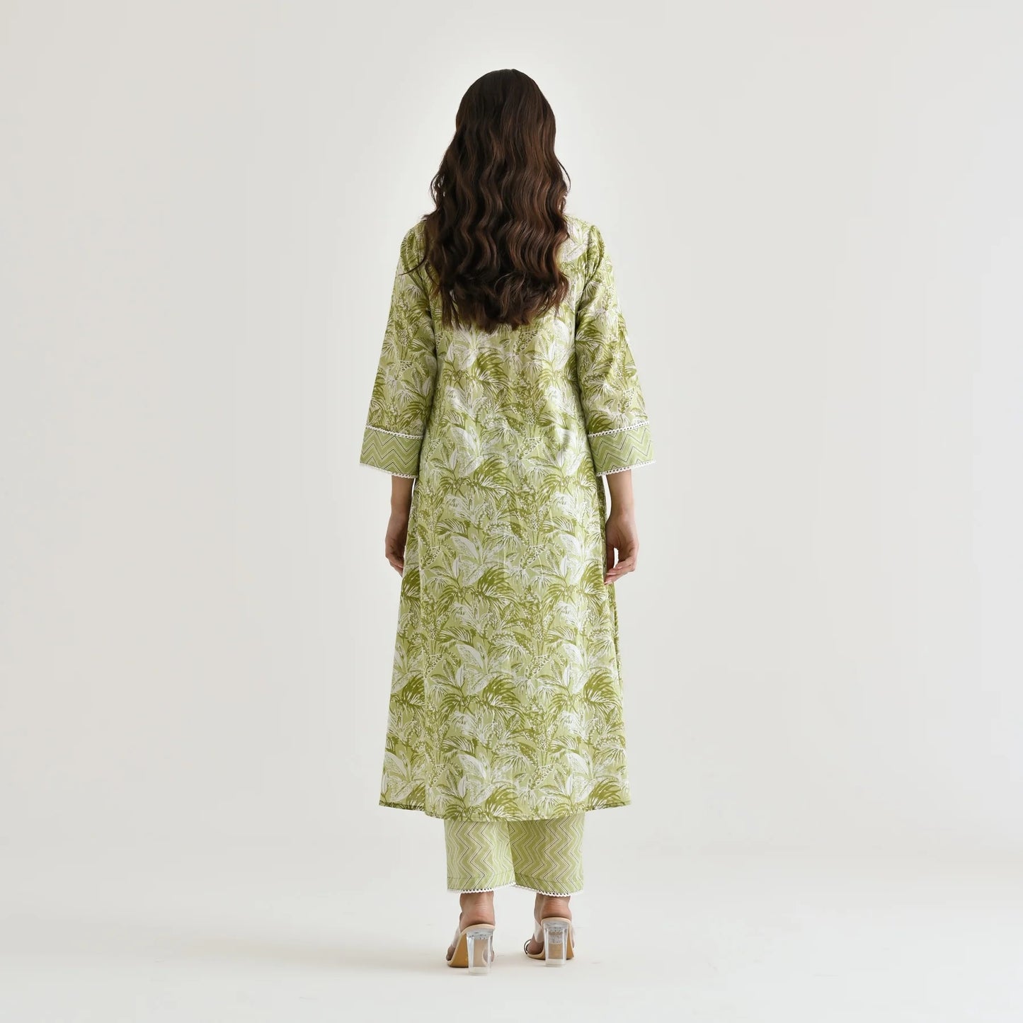 MOTI LEMON GREEN COLOURED WOMEN'S RAYON SLUB LACE WORK KURTA WITH PANT SET