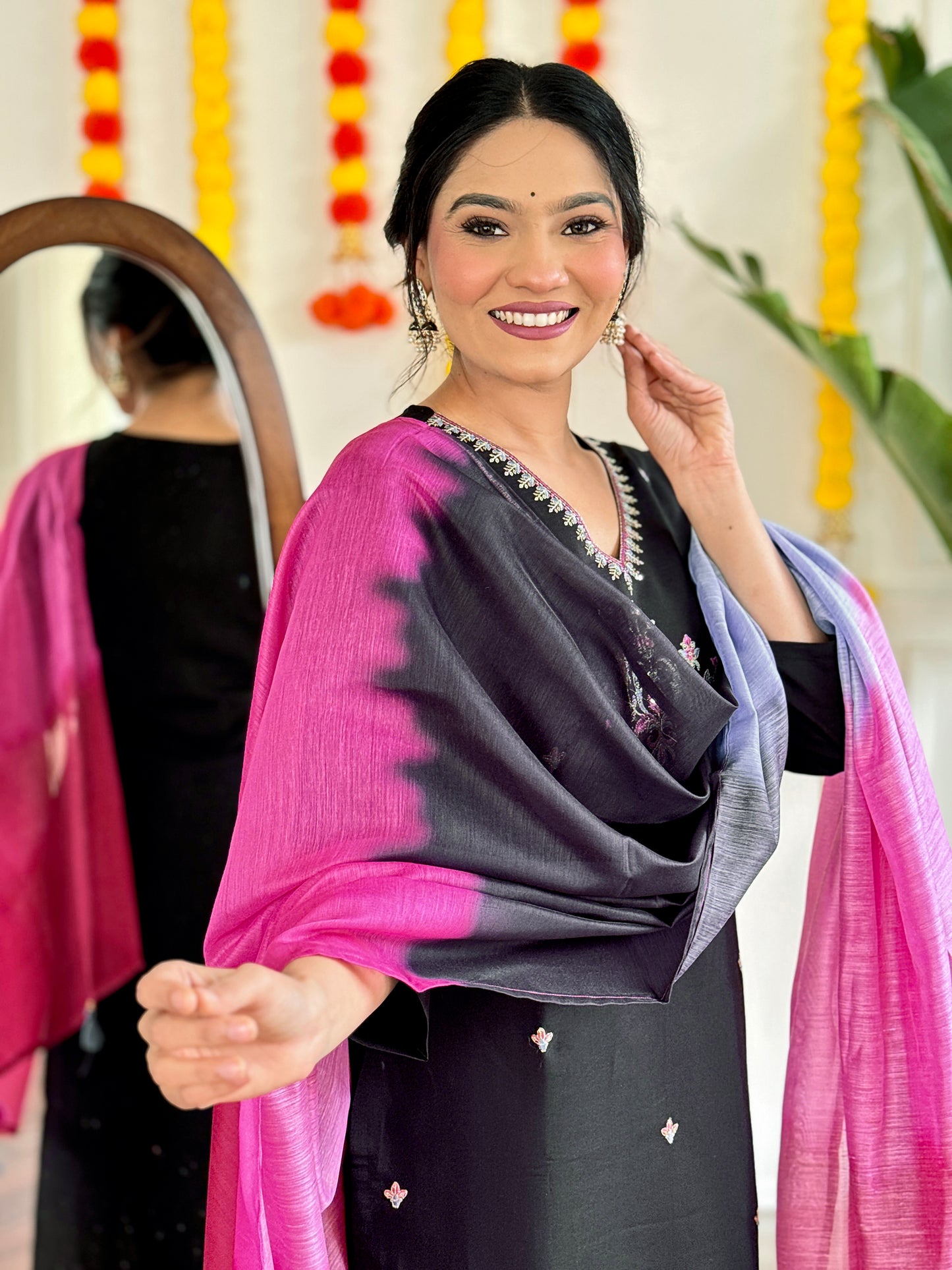 BLACK COLOURED WOMEN'S VISCOSE RAYON KURTA SET