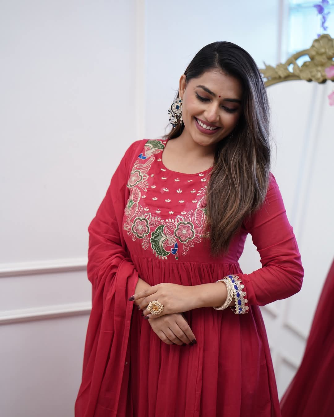 MORLO RED COLOURED WOMEN'SBSY CHINNON KURTA WITH PANT DUPATTA SET