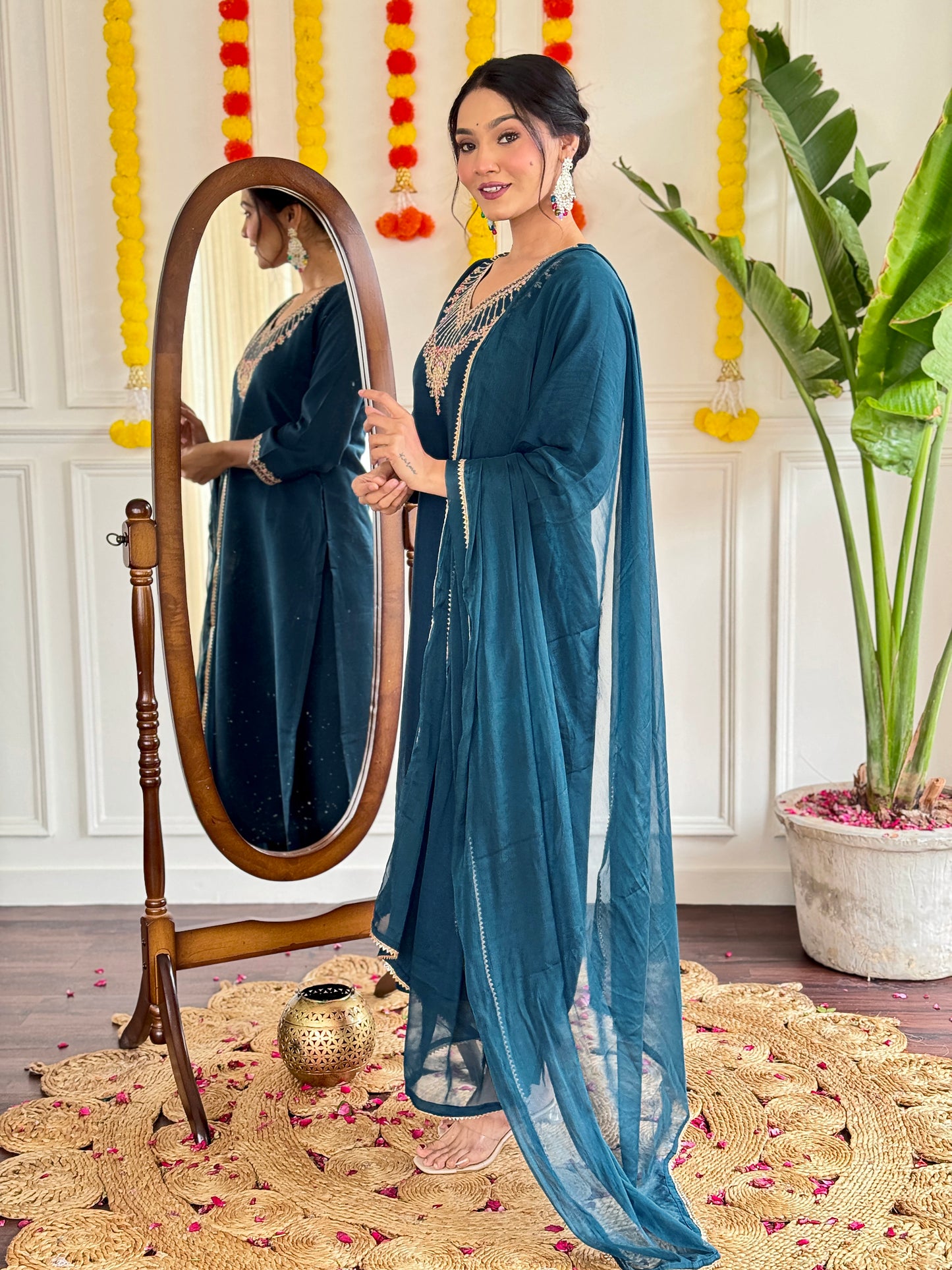 BLUE WOMEN'S VISCOSE CHANDERI KURTA SET
