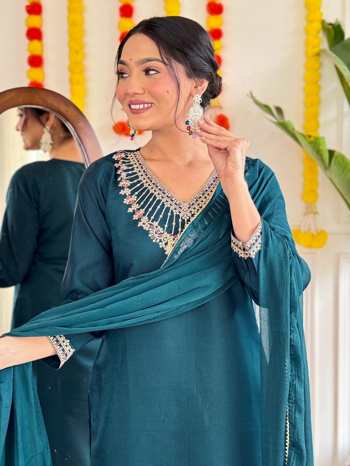BLUE WOMEN'S VISCOSE CHANDERI KURTA SET