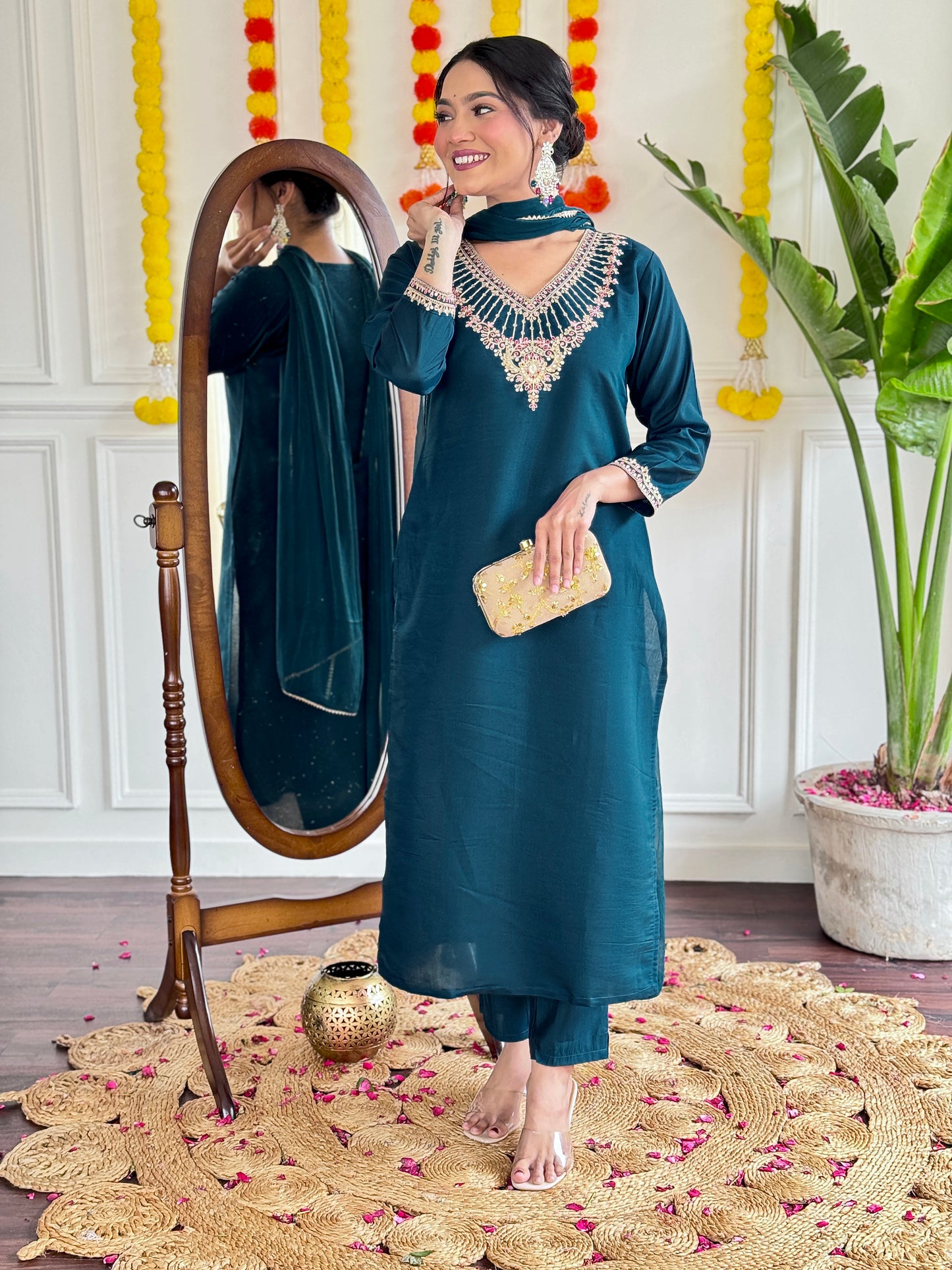 BLUE WOMEN'S VISCOSE CHANDERI KURTA SET