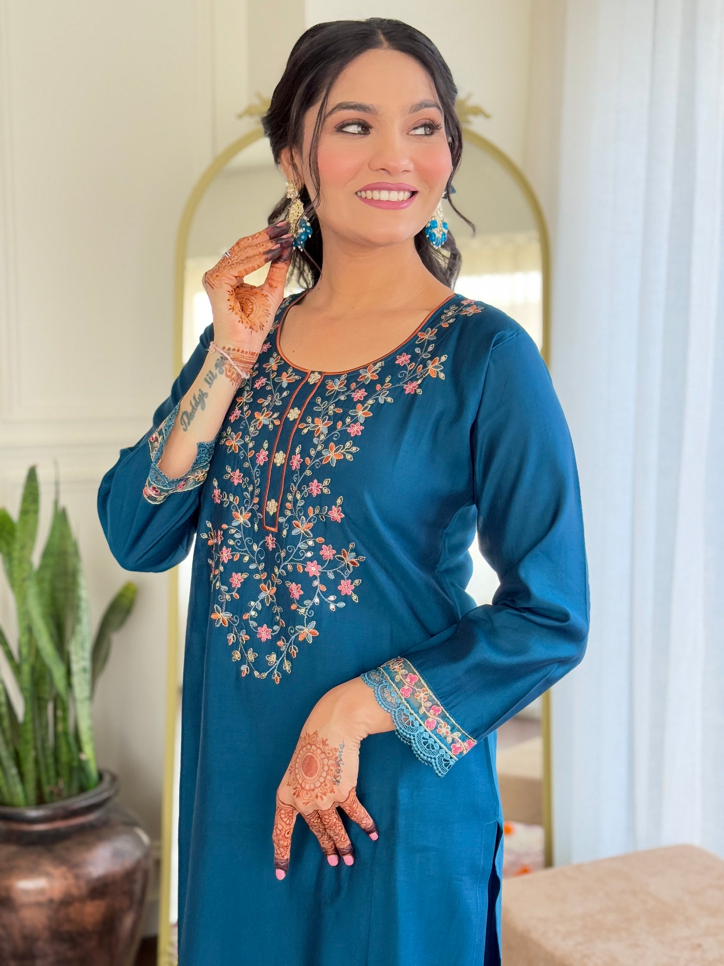 TEAL COLOURED WOMEN'S CHANDERI SILK EMBROIDERED KURTA WITH PANT DUPATTA SET