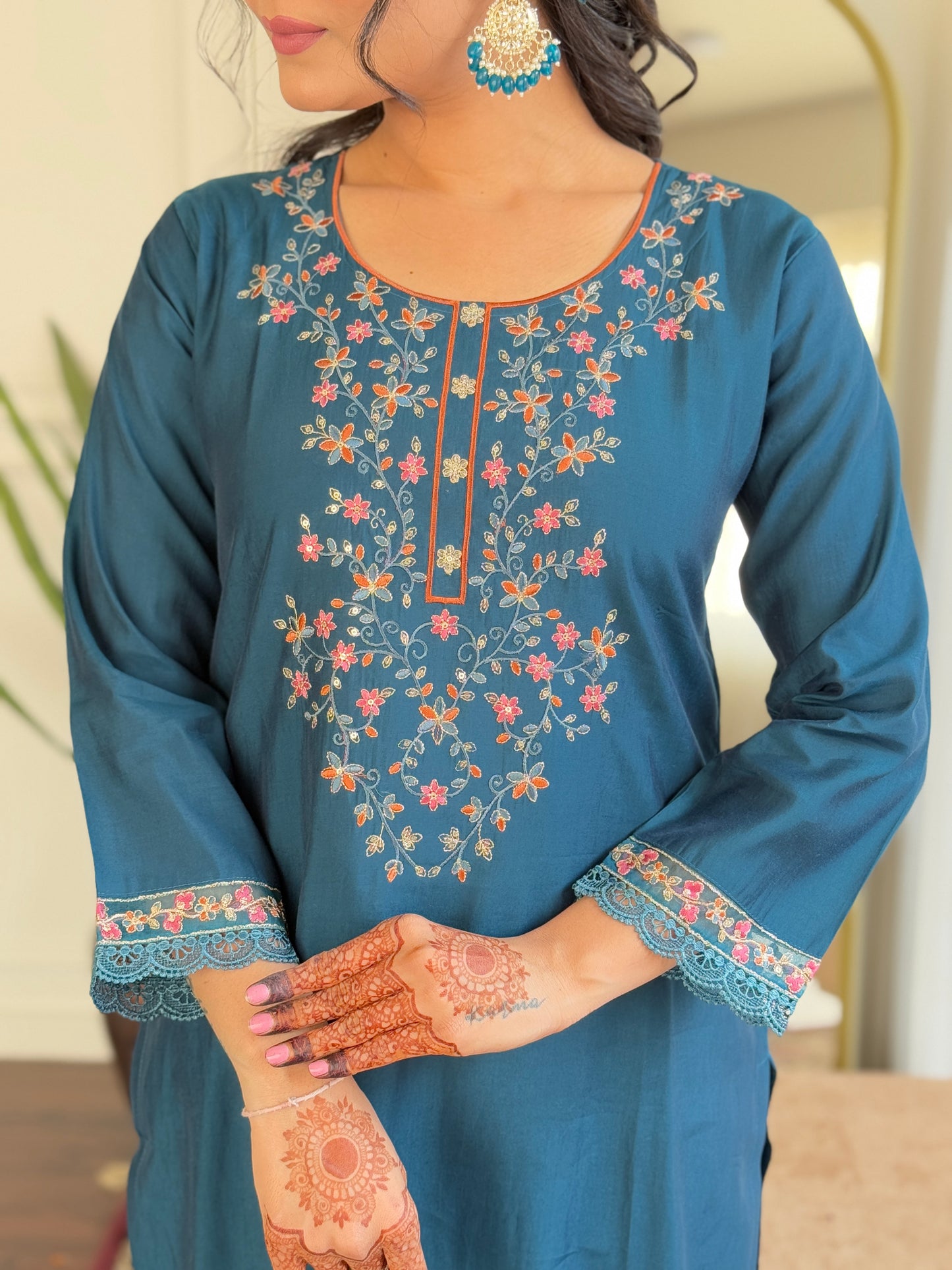 TEAL COLOURED WOMEN'S CHANDERI SILK EMBROIDERED KURTA WITH PANT DUPATTA SET