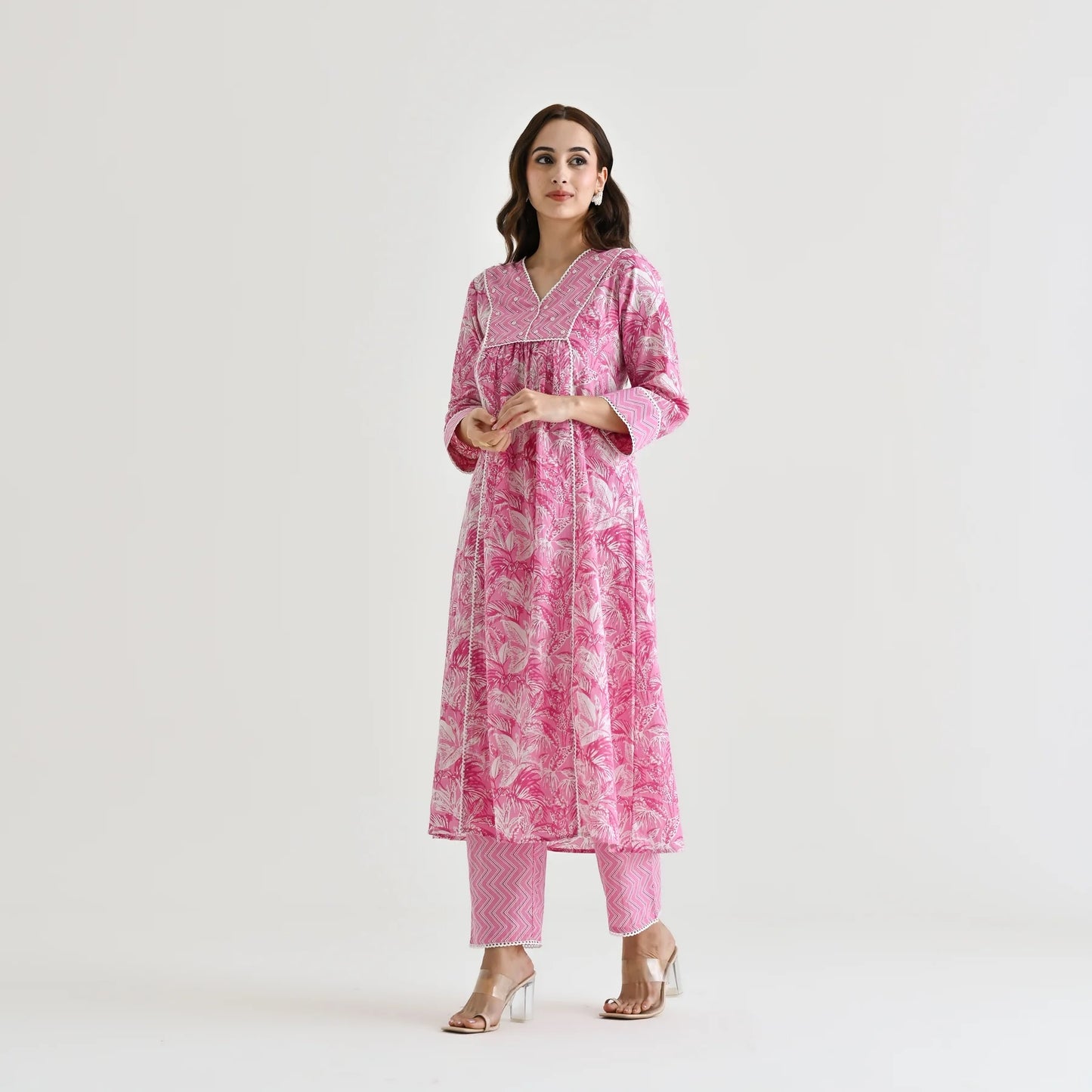 MOTI PINK COLOURED WOMEN'S RAYON SLUB LACE WORK KURTA WITH PANT SET