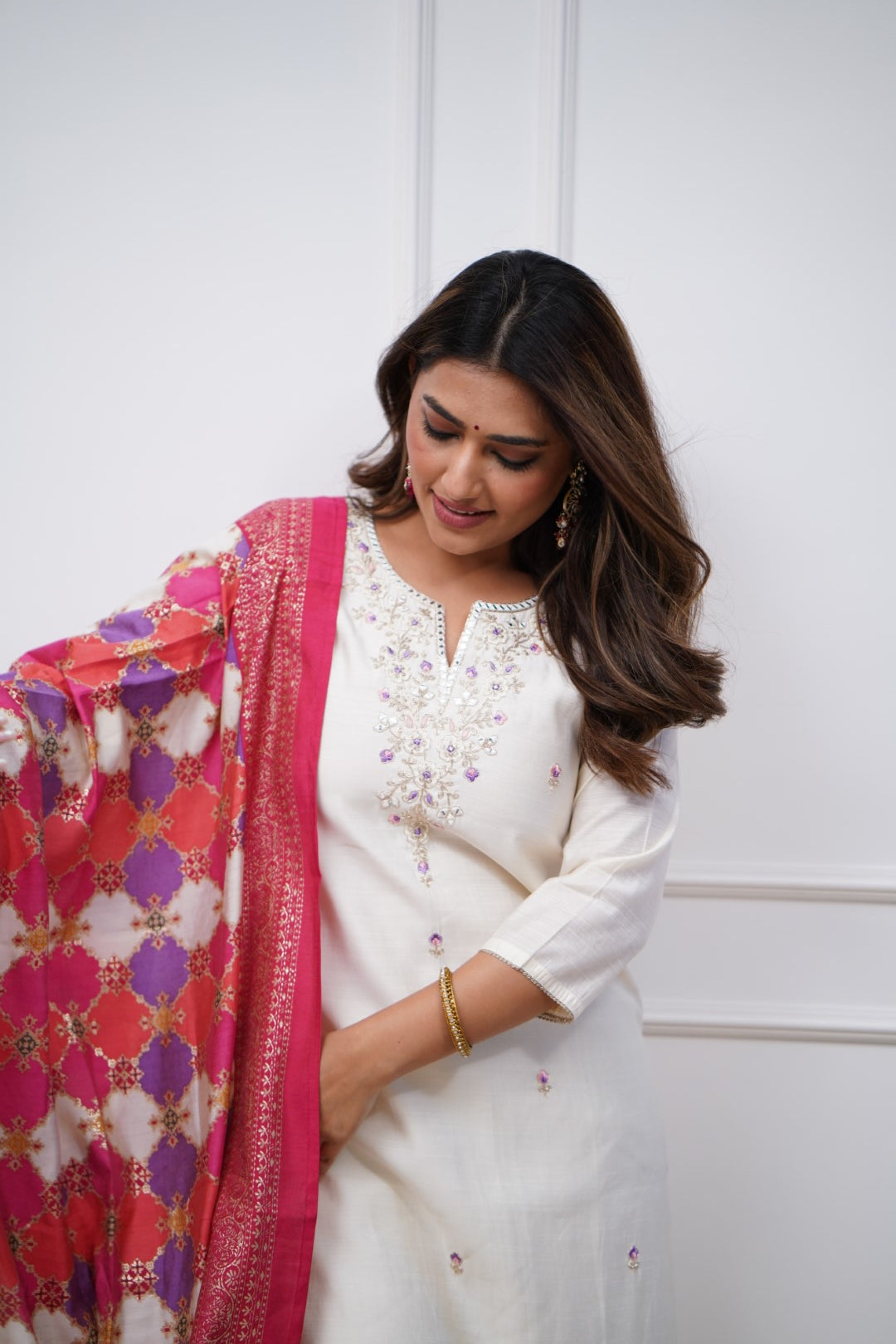 ALICE WHITE COLOURED WOMEN'S VISCOSE CHANDERI KURTA WITH PANT DUPATTA SET