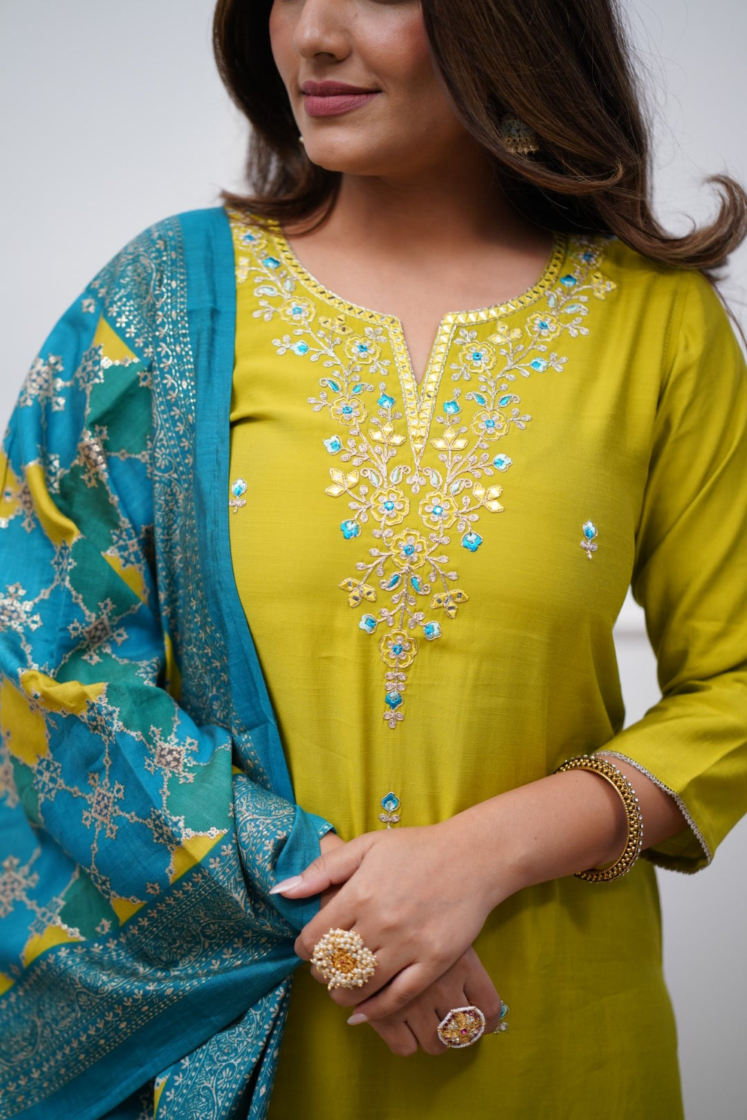 ALICE YELLOW COLOURED WOMEN'S VISCOSE CHANDERI KURTA WITH PANT DUPATTA SET