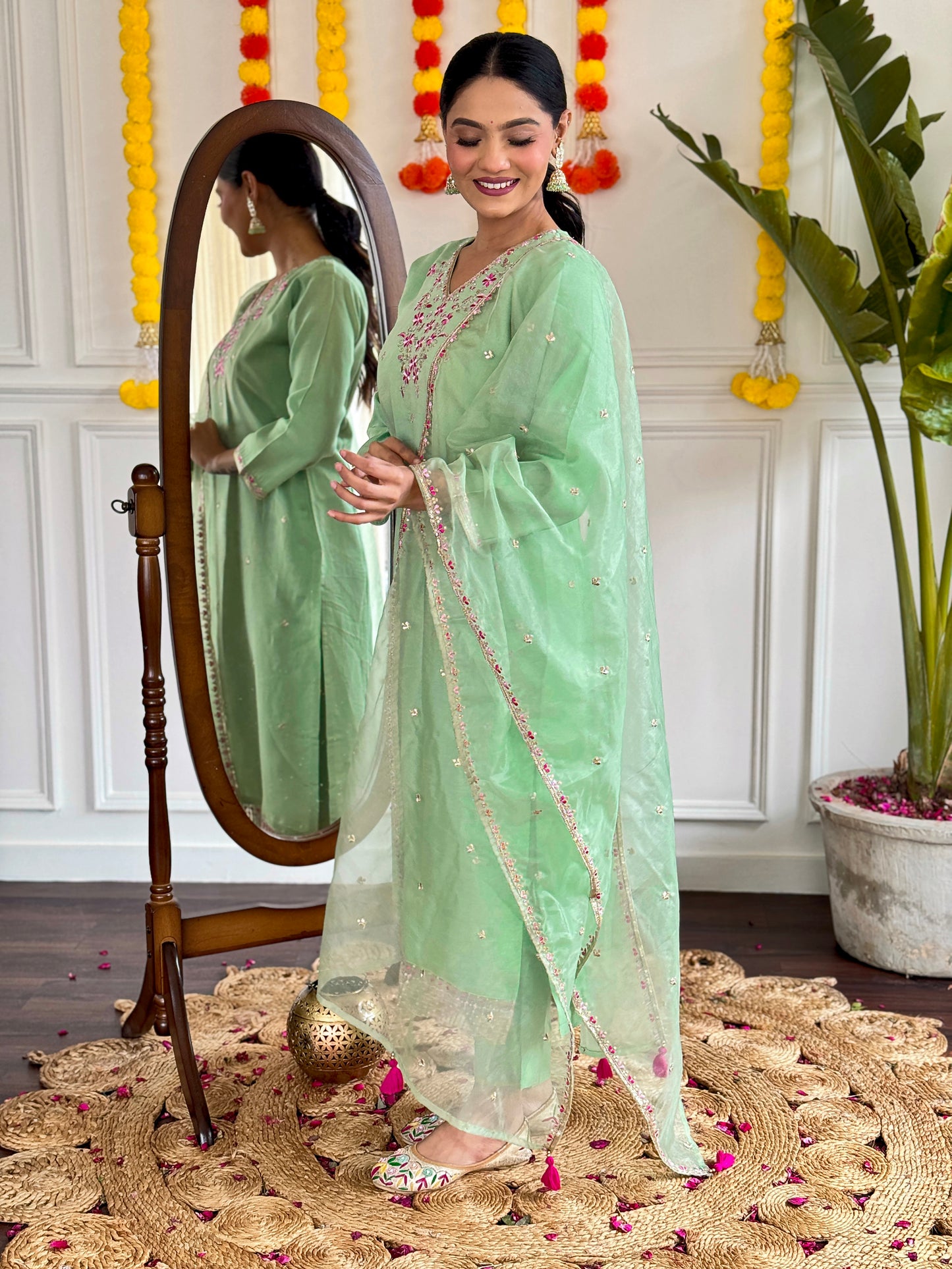 PISTA GREEN COLOURED WOMEN'S VISCOSE CHANDERI EMBROIDERED KURTA WITH PANT DUPATTA SET