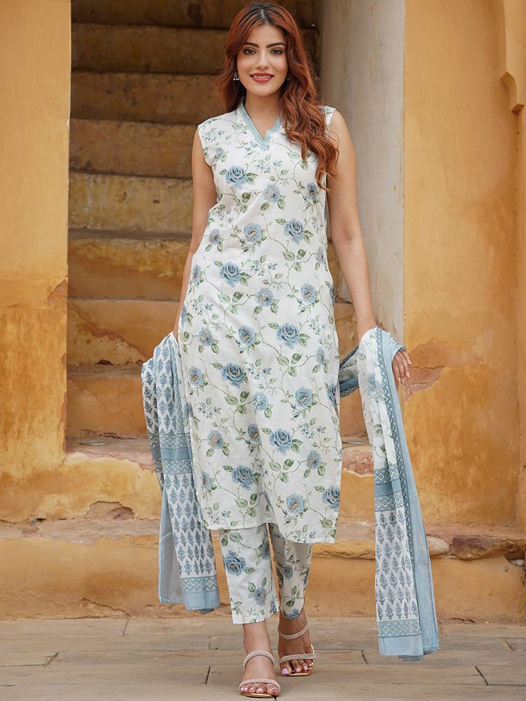 DAMINI WHITE COLOURED WOMEN'S COTTON SLUB KURTA WITH PANT DUPATTA SET