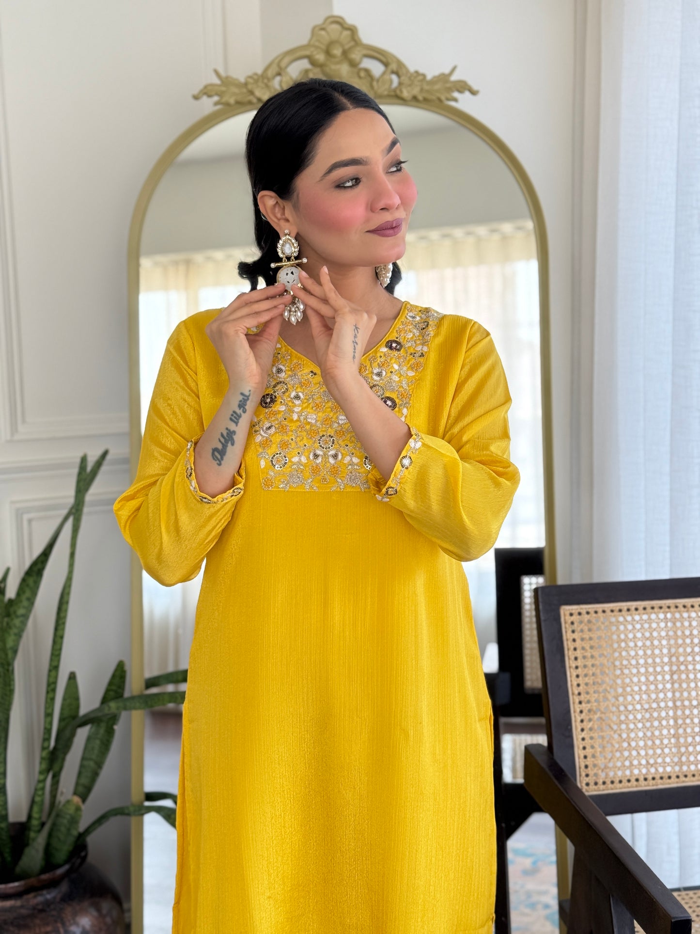 RADHA YELLOW COLOURED WOMEN'S VISCOSE CHINNON KURTA WITH PANT DUPATTA SET
