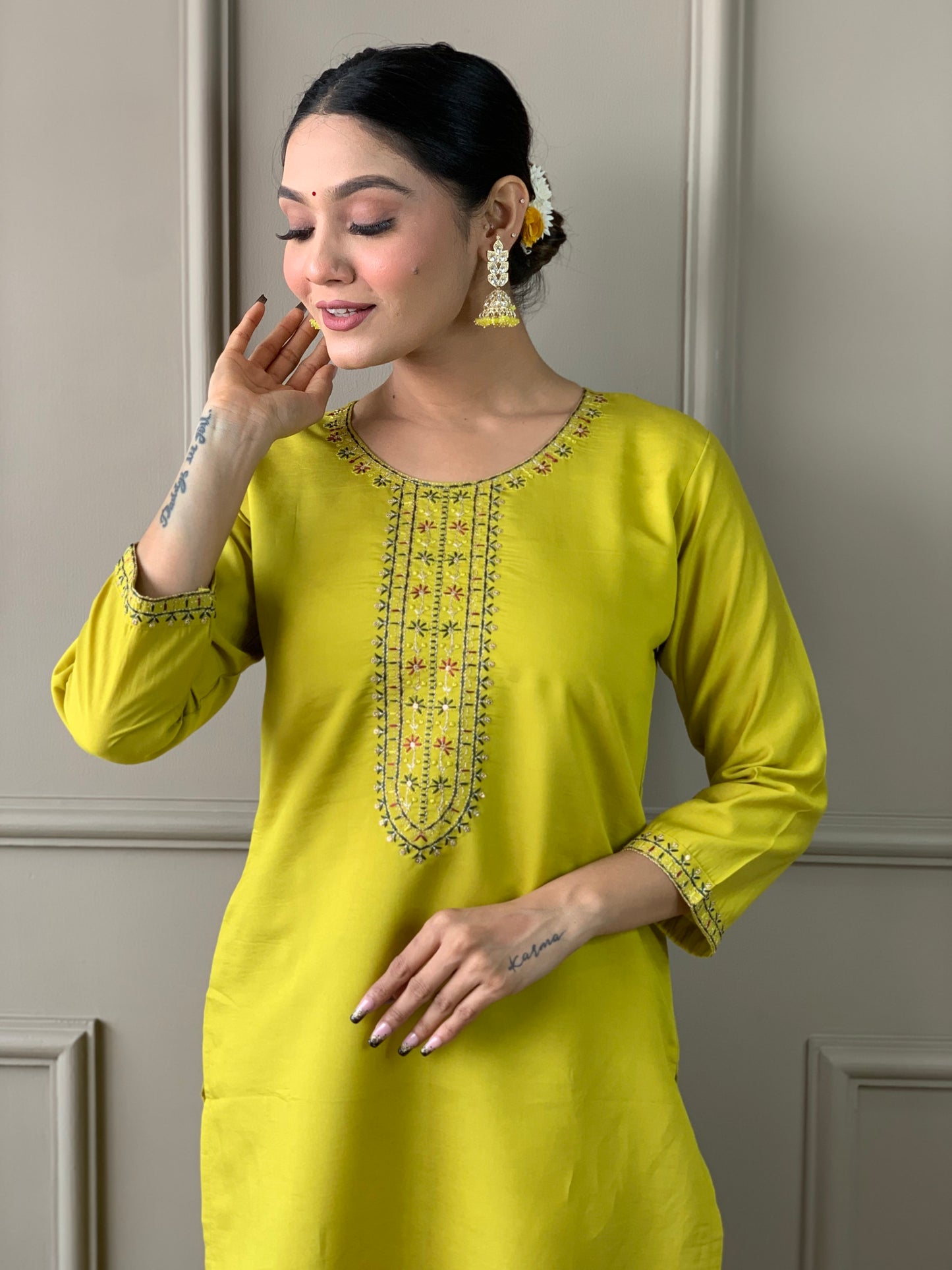 SOFIA YELLOW COLOURED WOMEN'S VISCOSE CHANDERI EMBROIDERED KURTA WITH PANT DUPATTA SET