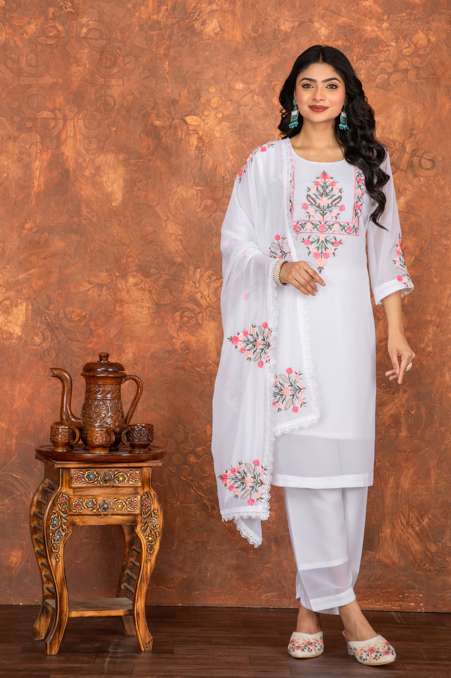 SUCHI WHITE COLOURED WOMEN'S HEAVY FAUX GEORGETTE EMBROIDERED KURTA WITH PANT DUPATTA SET