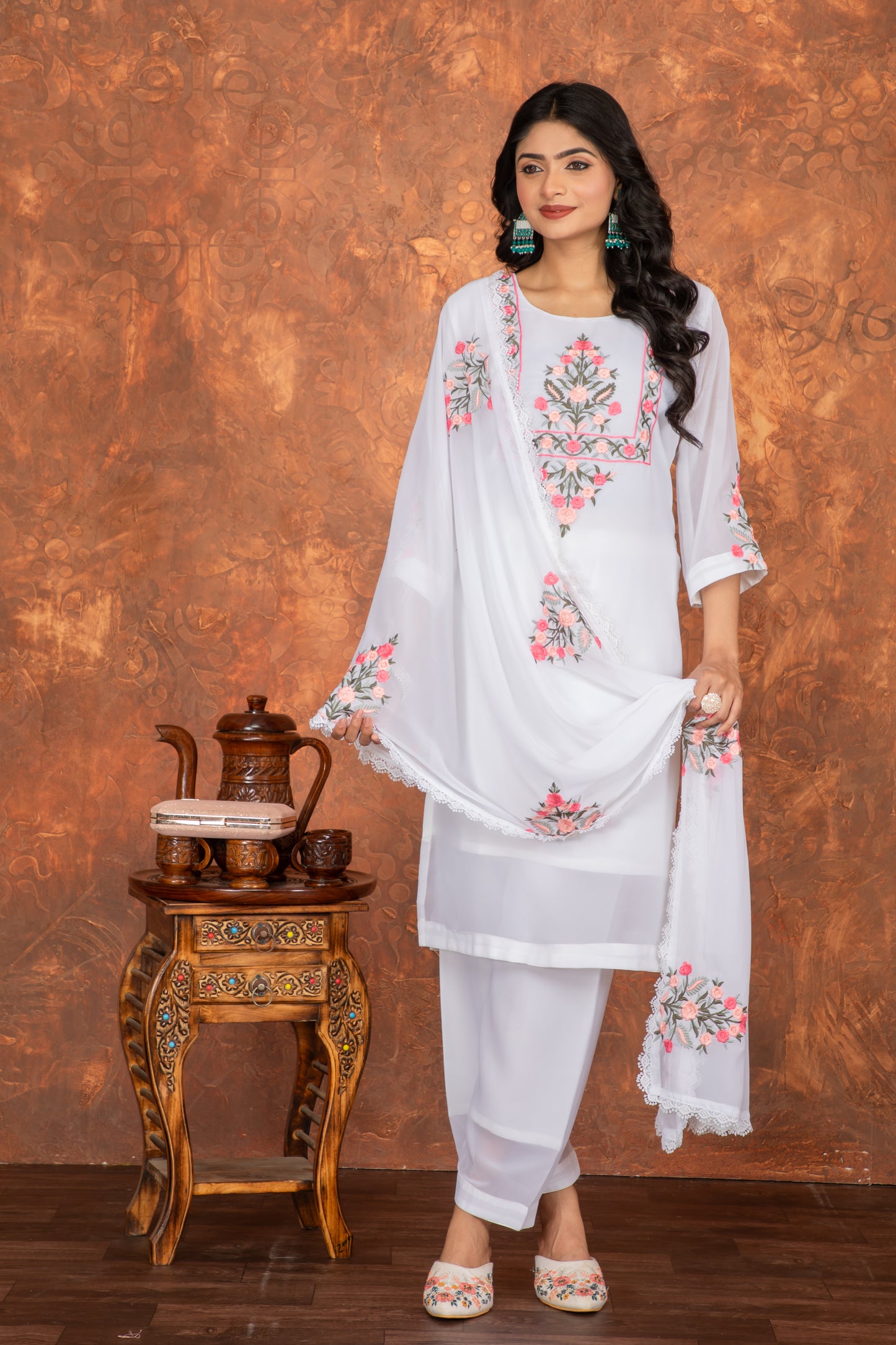 SUCHI WHITE COLOURED WOMEN'S HEAVY FAUX GEORGETTE EMBROIDERED KURTA WITH PANT DUPATTA SET