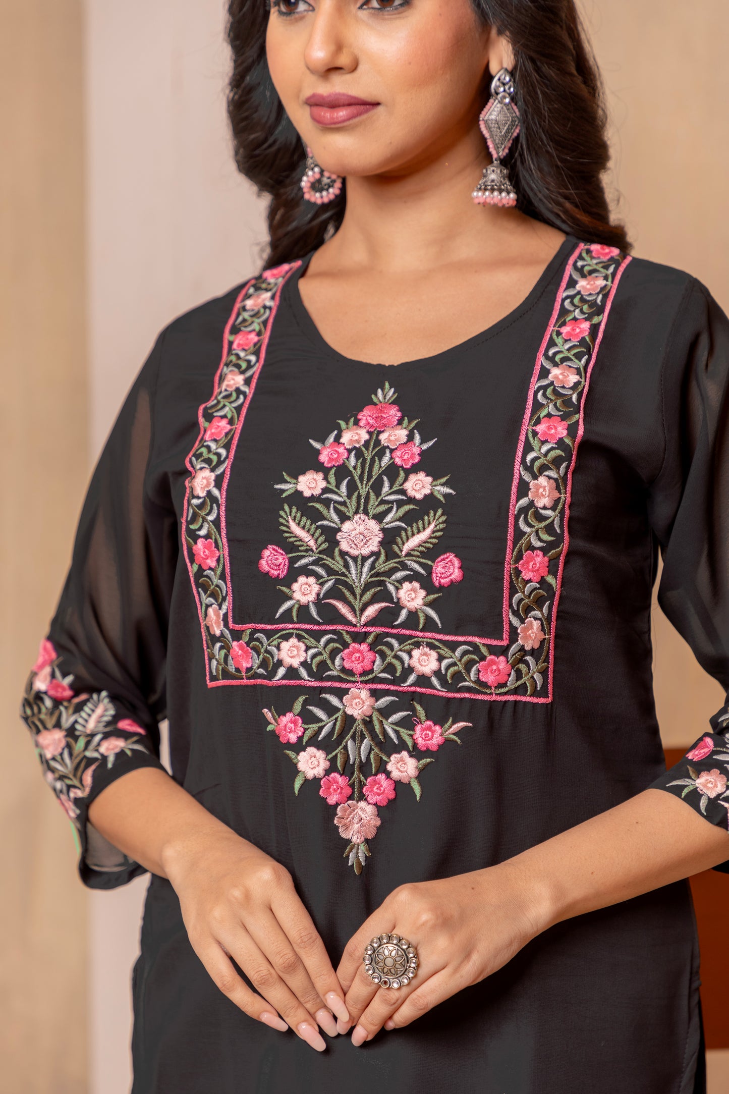 SUCHI BLACK COLOURED WOMEN'S HEAVY FAUX GEORGETTE KURTA WITH PANT DUPATTA SET