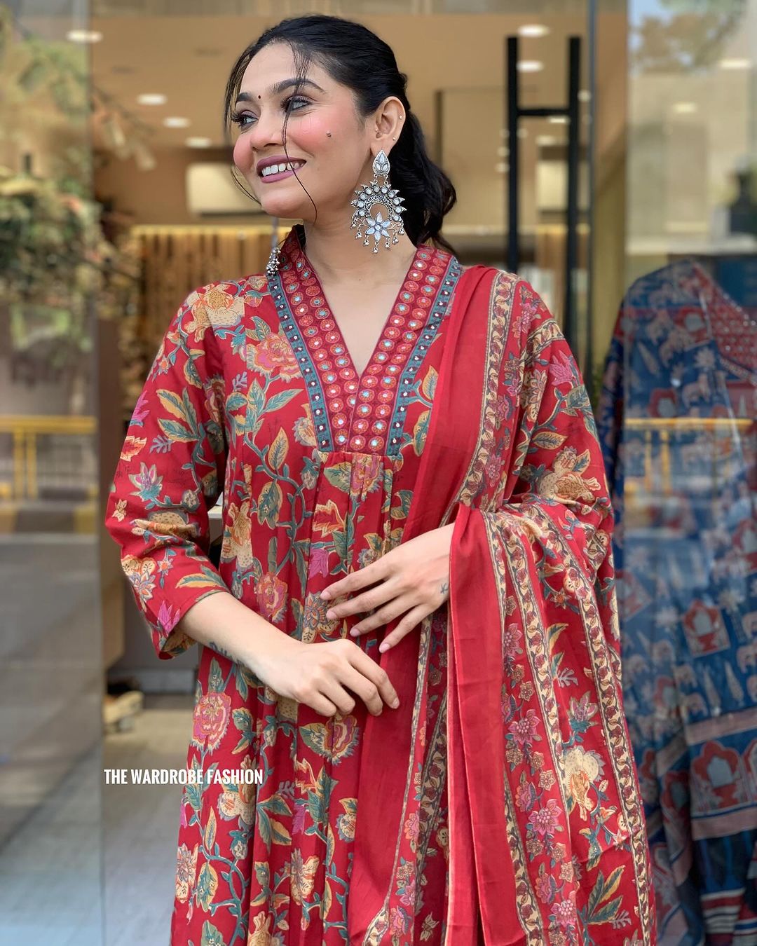 TANVI MAROON COLOURED WOMEN'S COTTON EMBROIDERED KURTA WITH PANT DUPATTA SET