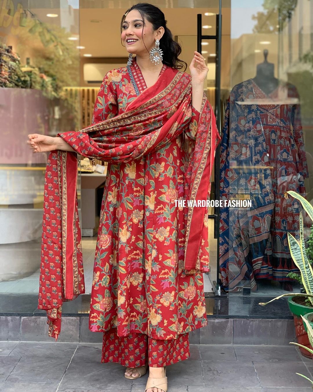 TANVI MAROON COLOURED WOMEN'S COTTON EMBROIDERED KURTA WITH PANT DUPATTA SET