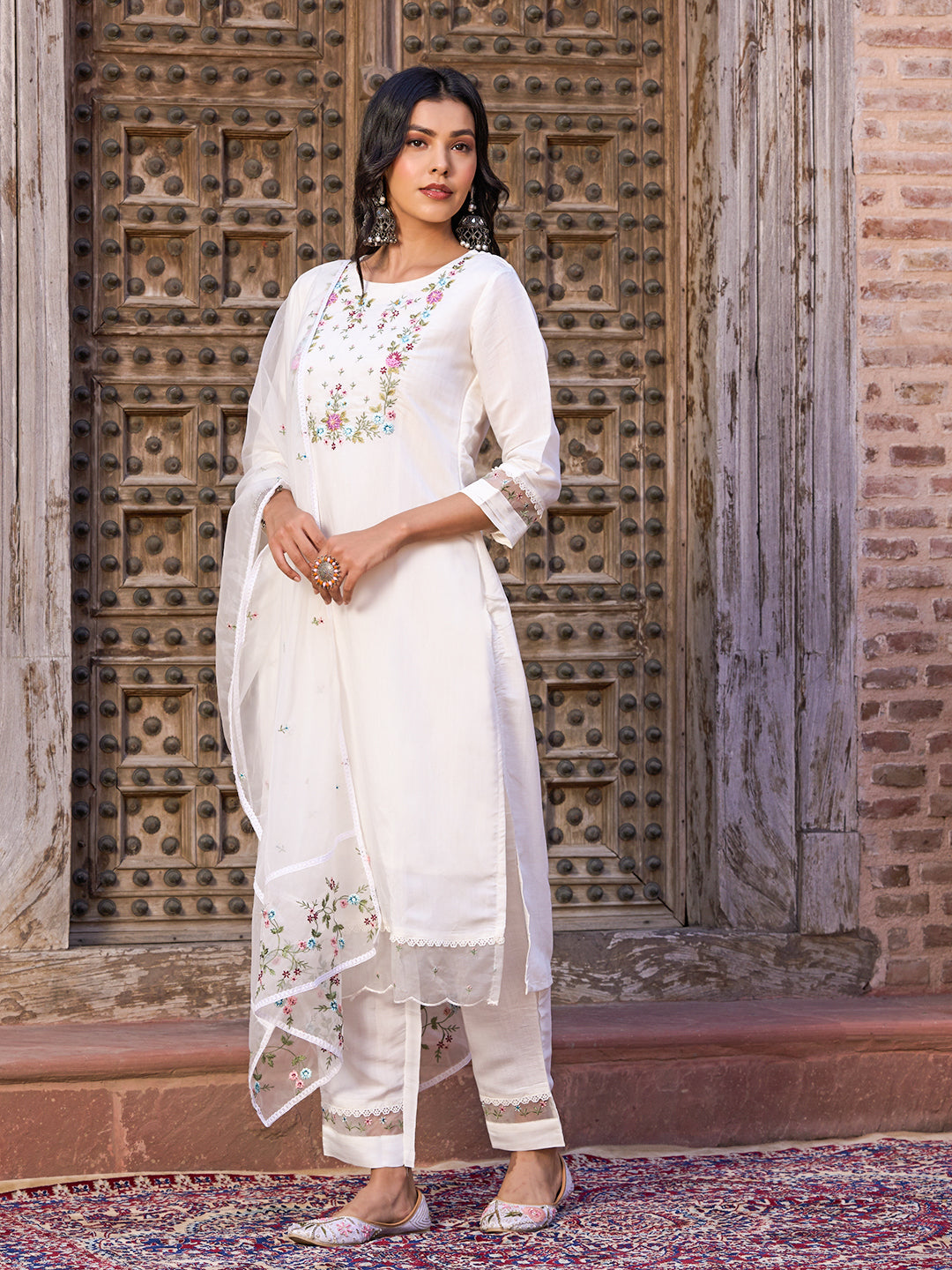 WHITE COLOURED WOMEN'S VISCOSE CHANDERI EMBROIDERED KURTA WITH PANT DUPATTA SET